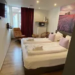 Hotel De Backer