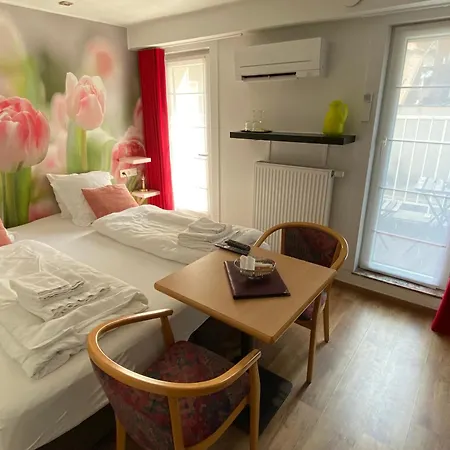 Hotel De Backer
